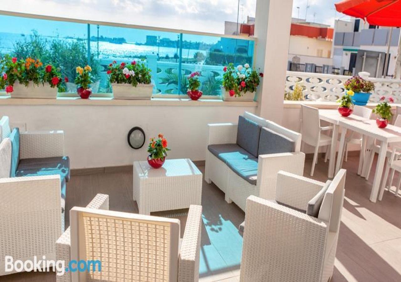 Estasi Sul Mare Panzió Porto Cesareo Kültér fotó